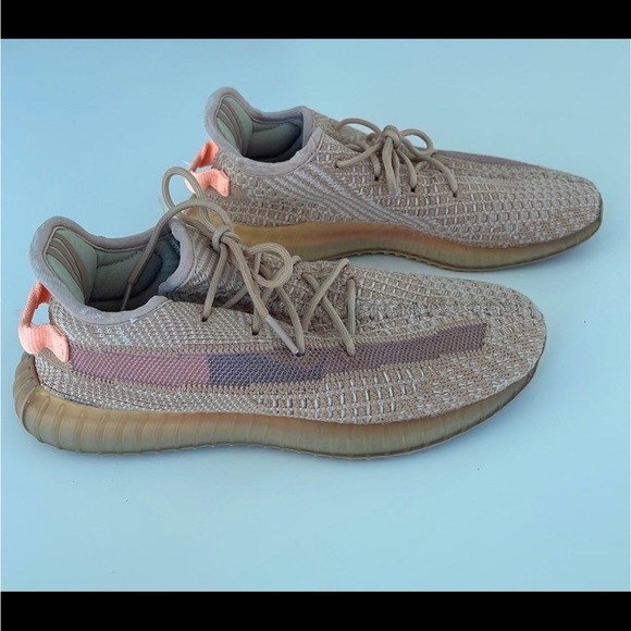 2 pair of Yeezy Boost 350 V2 - Picture 11 of 16